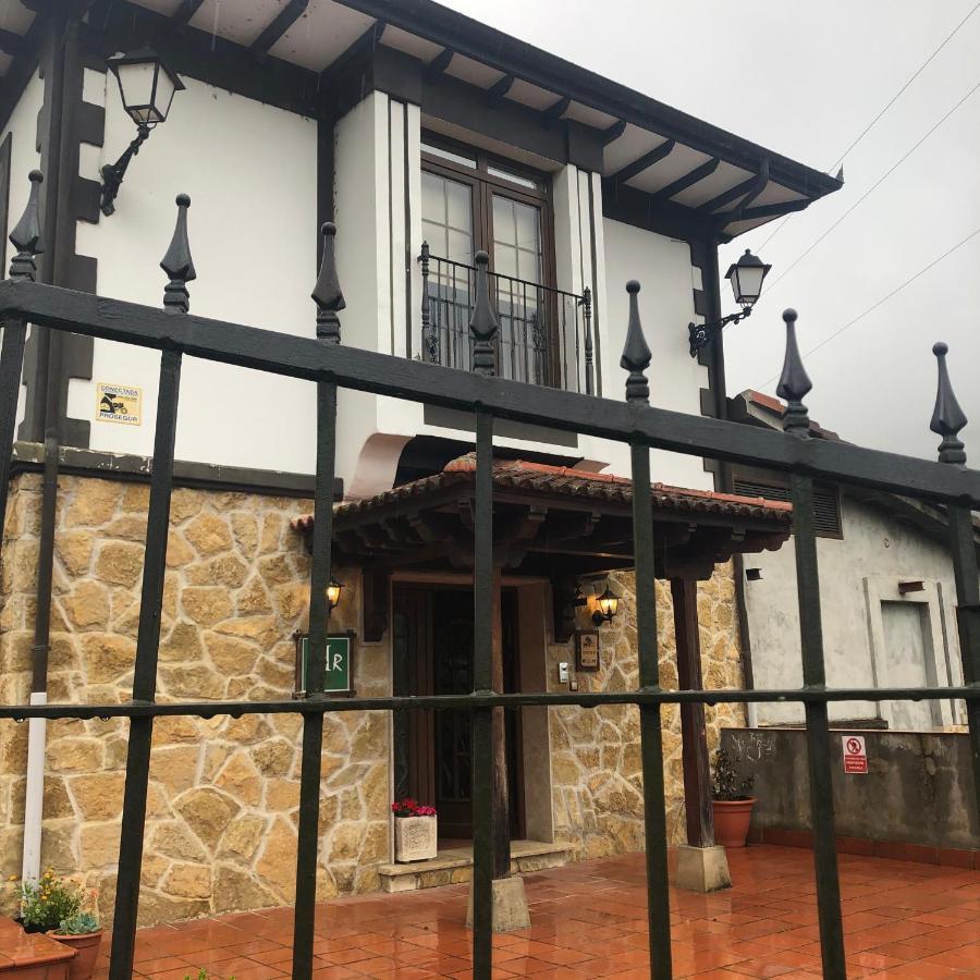 Hotel Restaurante La Carasca Orle Exterior photo